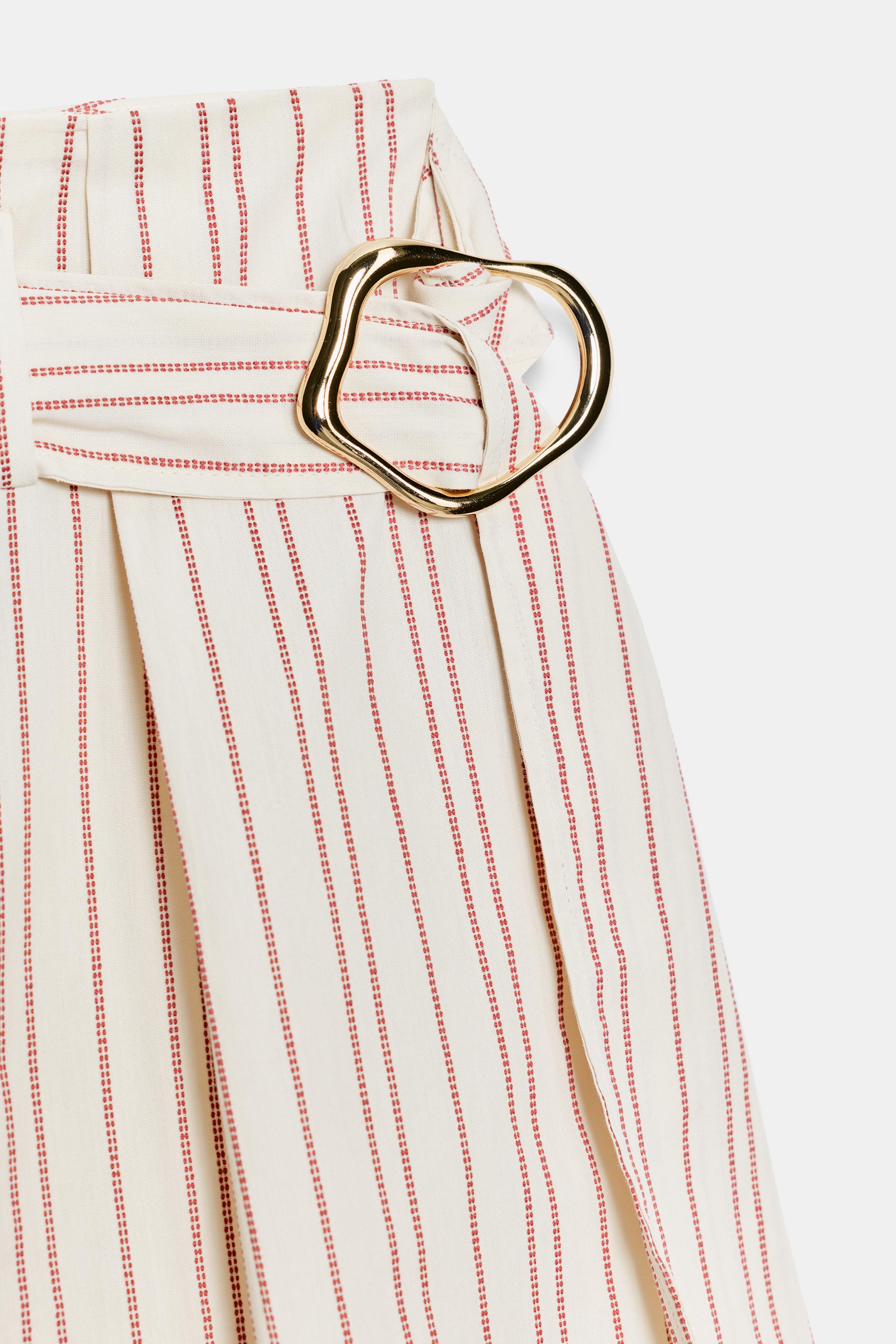 STRIPED SHORTS WITH BELT